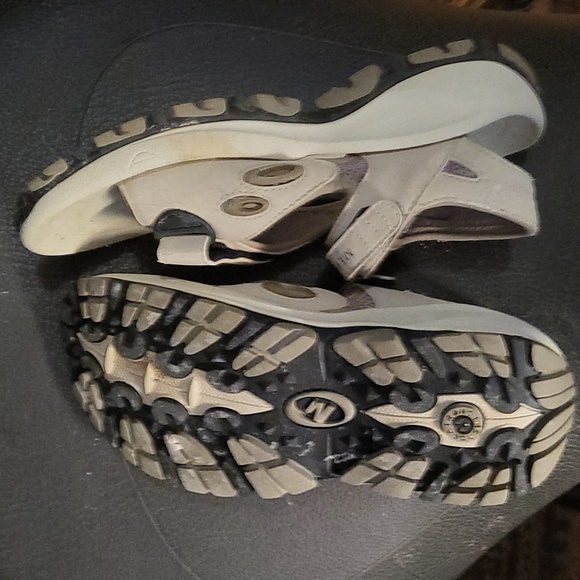 Merrell sandals - Picture 2 of 6